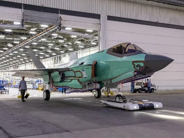 Finlandiya’nın ilk F-35A savaş uçağı montajı tamamlandı