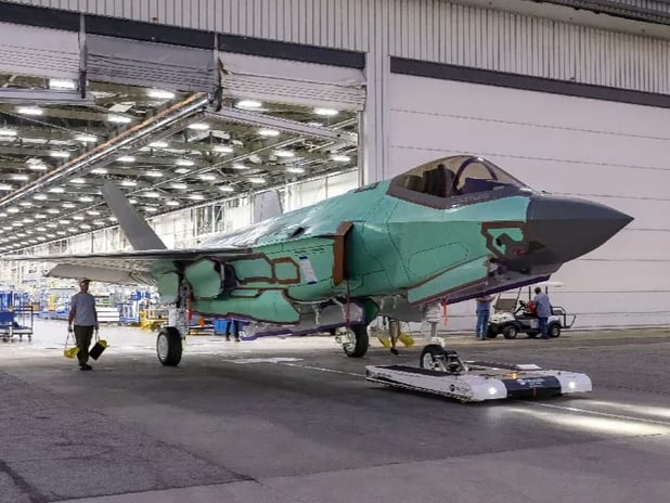 Finlandiya’nın ilk F-35A savaş uçağı montajı tamamlandı