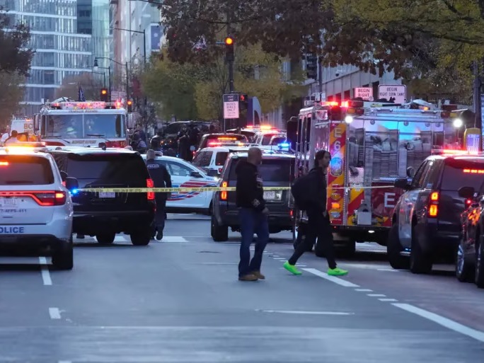 Washington'da Ulusal Muhafızlar'a saldırı: Afganların göçmenlik başvuruları durduruldu