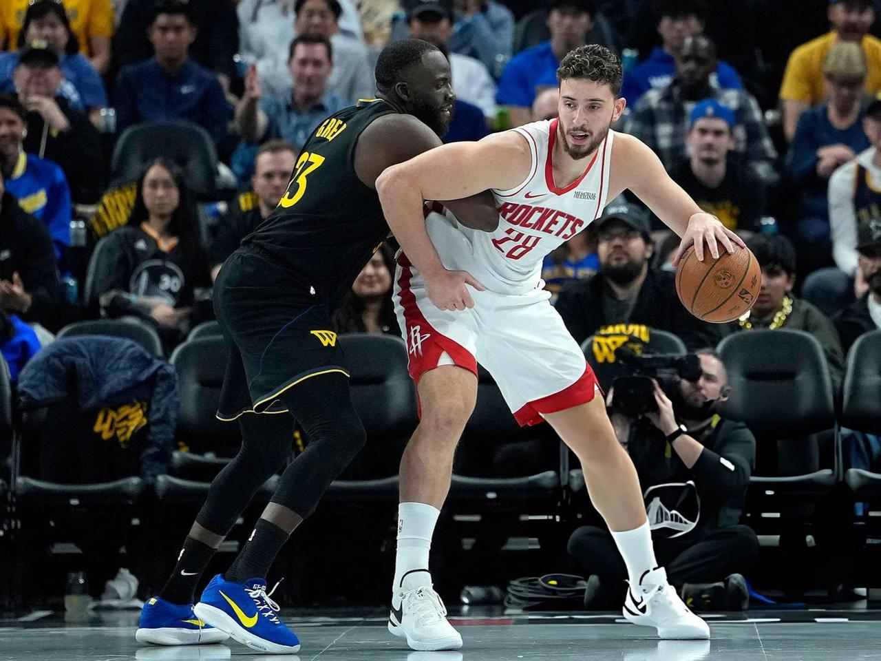 Alperenli Rockets Warriors'ı devirdi