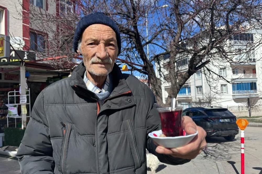 32 yıldır su içemiyor