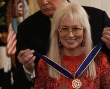 Trump'ın Knesset'te övdüğü İsrail yanlısı Miriam Adelson kim?