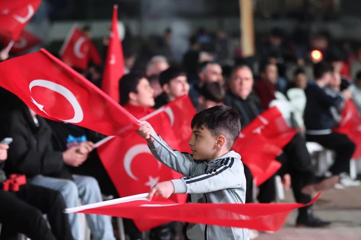 A Milli Futbol Takımı'nın Kosova galibiyeti yurtta coşkuyla kutlandı