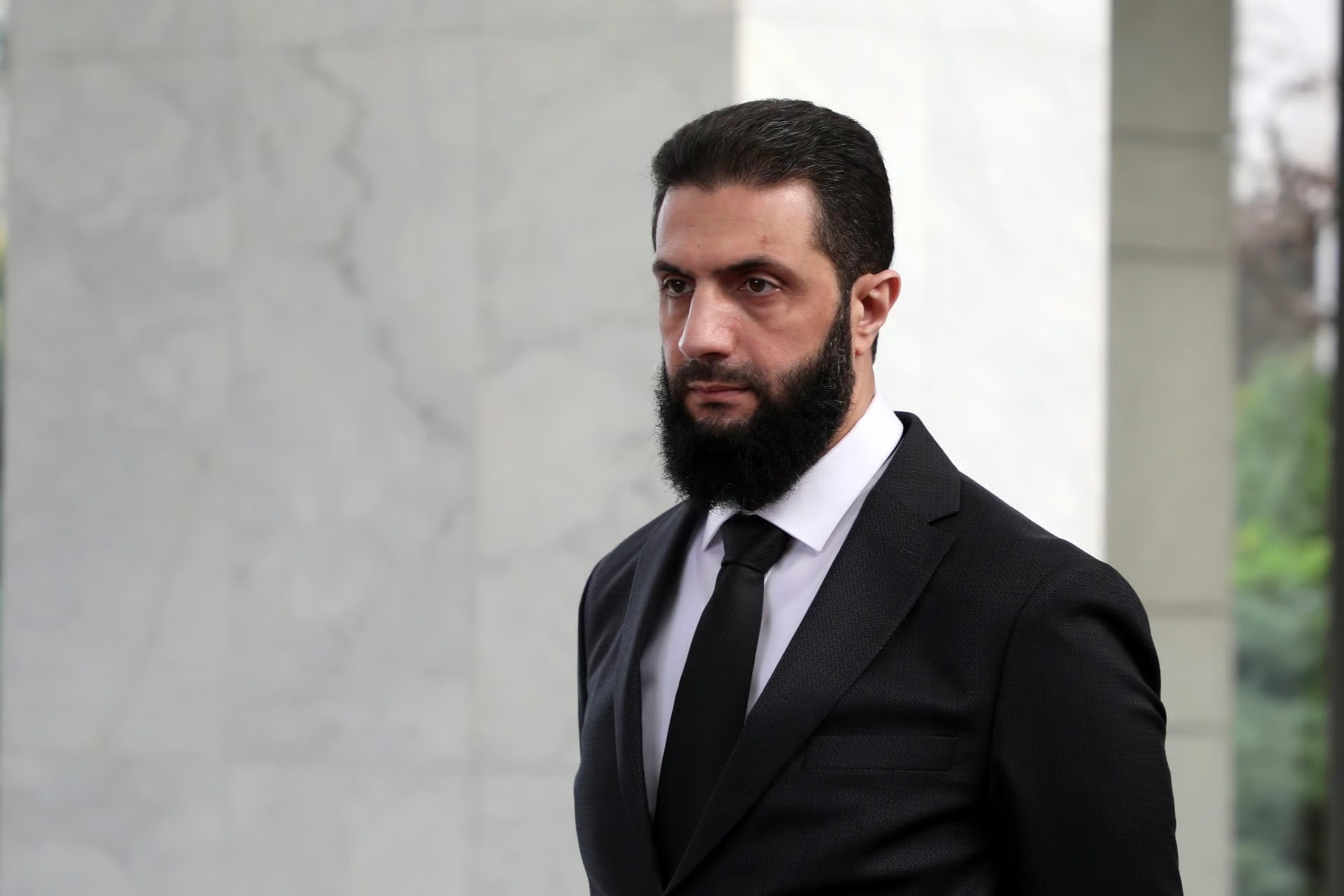 Şara'dan Lüks araçlı devlet çalışanlarına ültimatom: Anahtarları teslim edin yoksa soruşturma