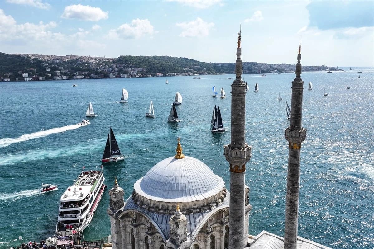 Yelkenler bu kez Zafer Kupası için çekildi