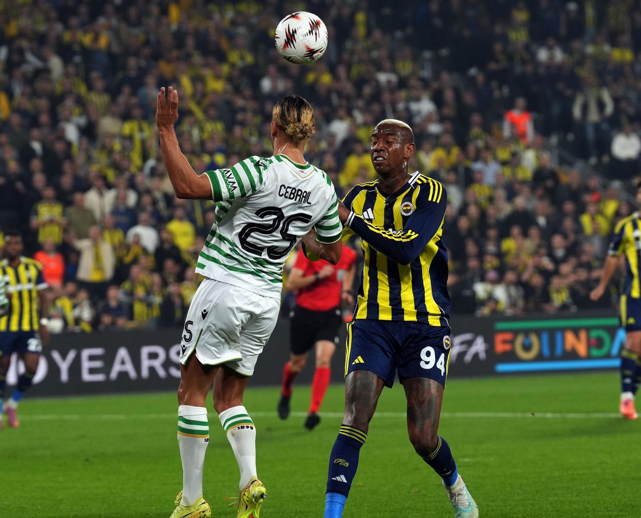 İlk yarıda gol sesi yok