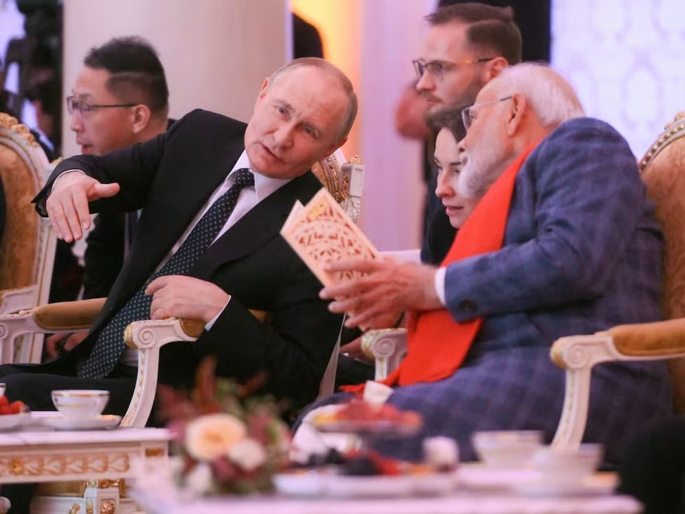 Trump Aide Slams India Over Russian Oil Purchases 