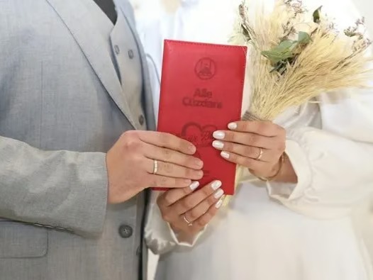 Yabancıları Türk erkekleriyle evlendiren çete çökertildi