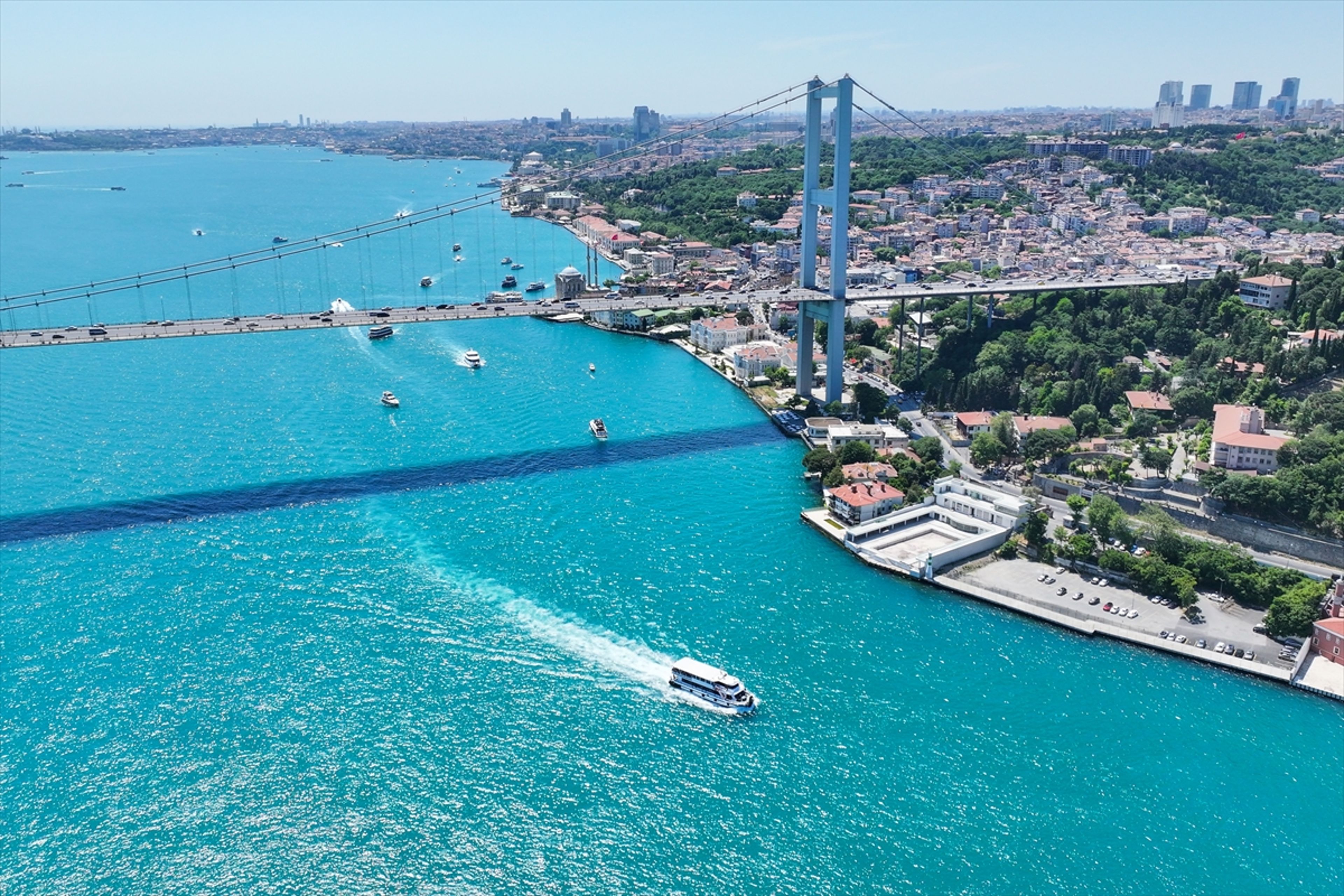 İstanbul Boğazı'nın turkuaz rengi büyüledi - 2. fotoğraf