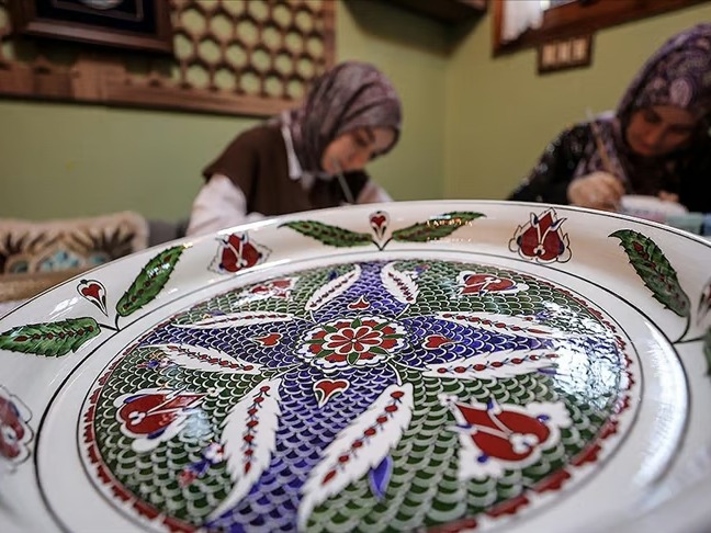 Bursa'nın 600 yıllık hanı sanat atölyesi oldu