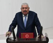 MHP'den Papa'nın Türkiye ziyaretine tepki: Bir tür şova dönüştürüldü