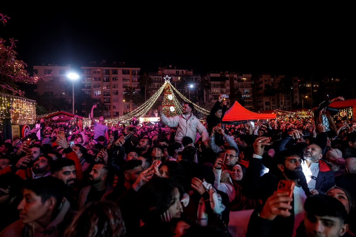Yurdun farklı illerinde yılbaşı coşkuyla kutlandı