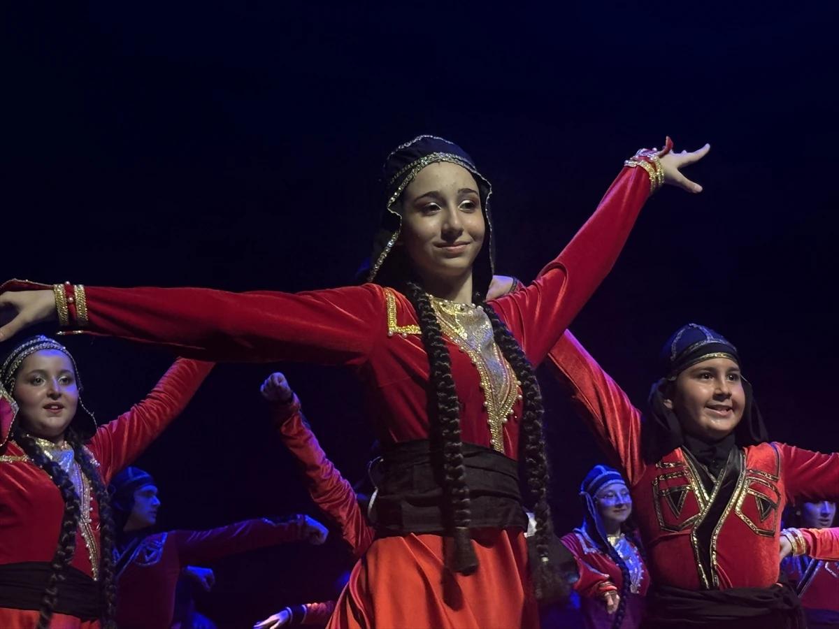Asil Kafkas kıyafetleriyle görsel şölen