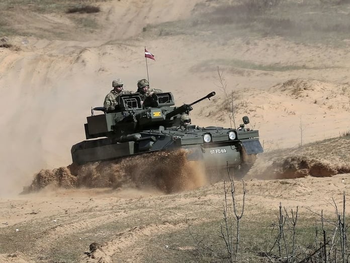 Letonya, Ukrayna’ya ilave paletli keşif araçları gönderme kararı aldı