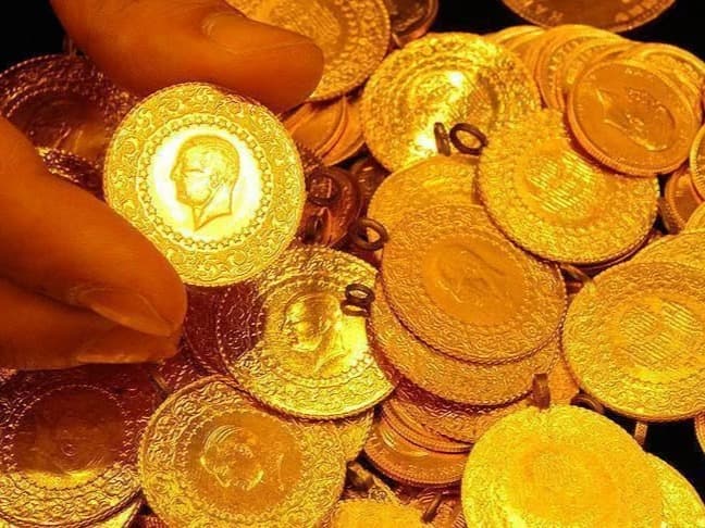 Altında dikkat çeken tahmin: 10 bin dolar için tarih verdi! 