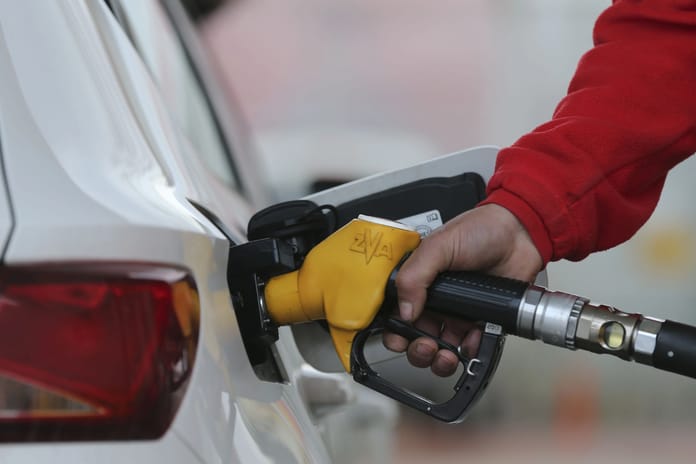 Benzin - Motorin fiyatı kaç lira? Benzin-Motorin fiyatı ne kadar, indirim var mı?