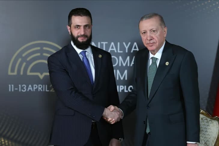 Şaraa'ya suikast girişimlerini Türk istihbaratı engelledi