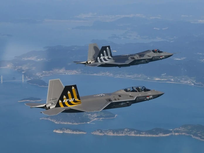 Güney Kore KF-21 savaş uçağında ilk seri üretim uçuşunu gerçekleştirdi