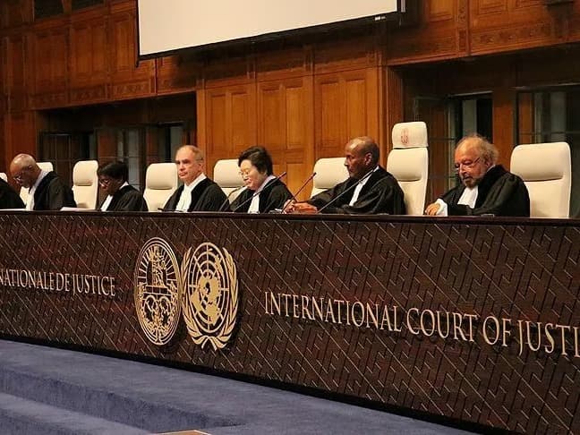 Gambiya soykırımın delillerini UAD'a sundu