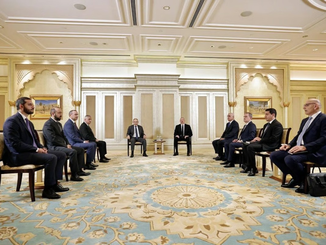 Armenia and Azerbaijan Hold Peace Talks in UAE
