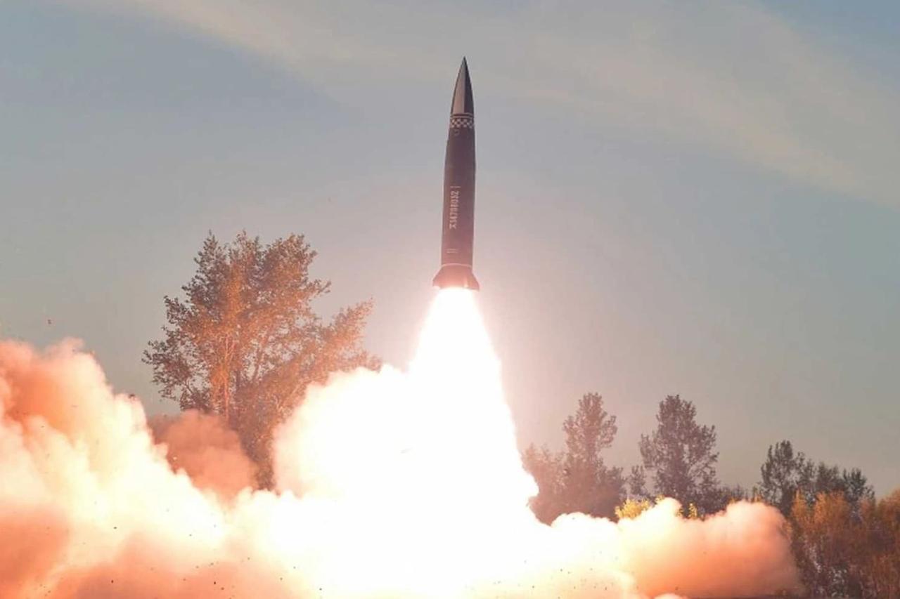 Rusya Kuzey Kore'den KN-30 balistik füzeleri aldı