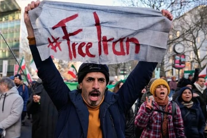 Güney Azerbaycan Türklerinin İran protestolarına yaklaşımı nasıl?