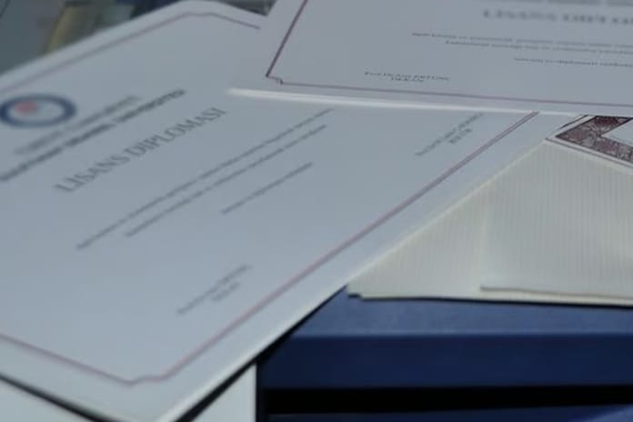 Yükseköğretimde yeni dönem: Sahte diploma ve başkasına yazdırılan makaleye ceza!