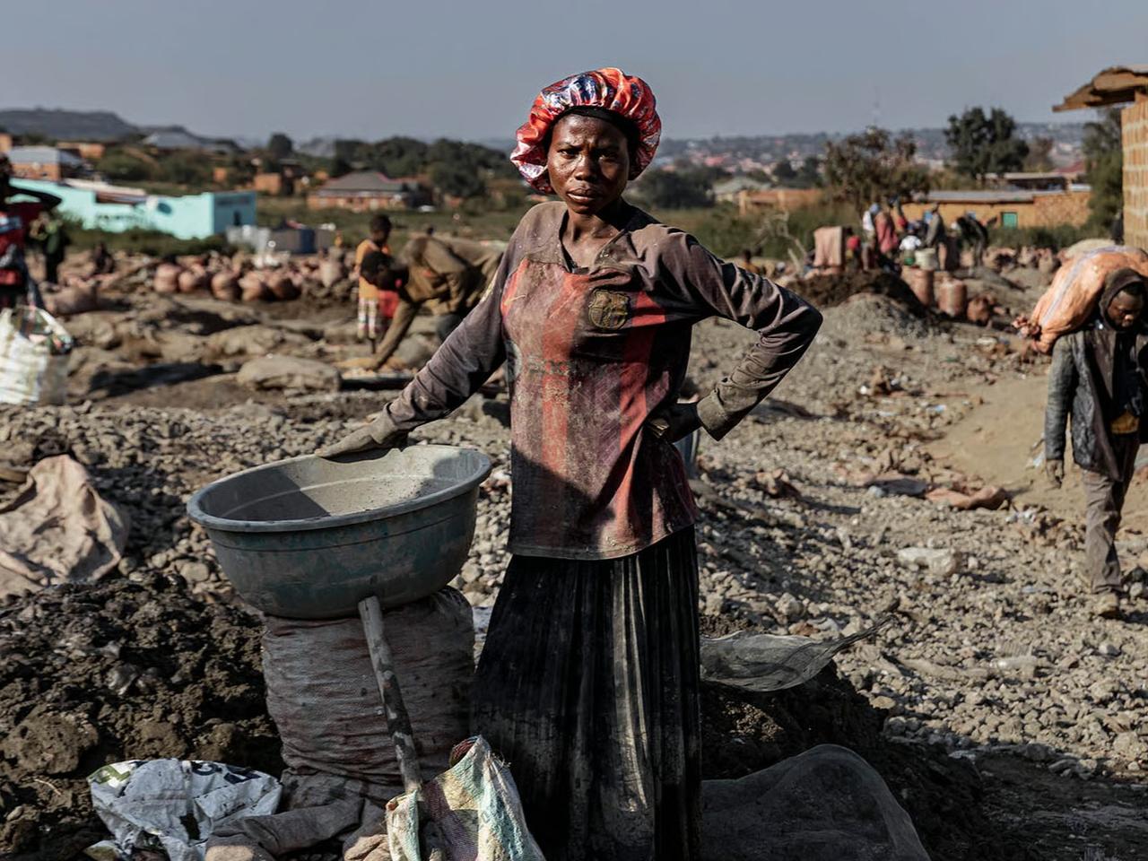 ABD Afrika ülkesinin kaynaklarını nasıl ele geçirdi?