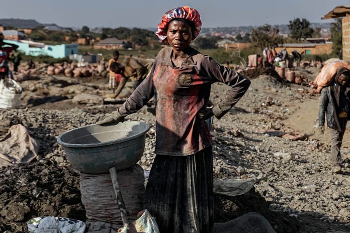 Asia Times: ABD Afrika ülkesinin kaynaklarını nasıl ele geçirdi?