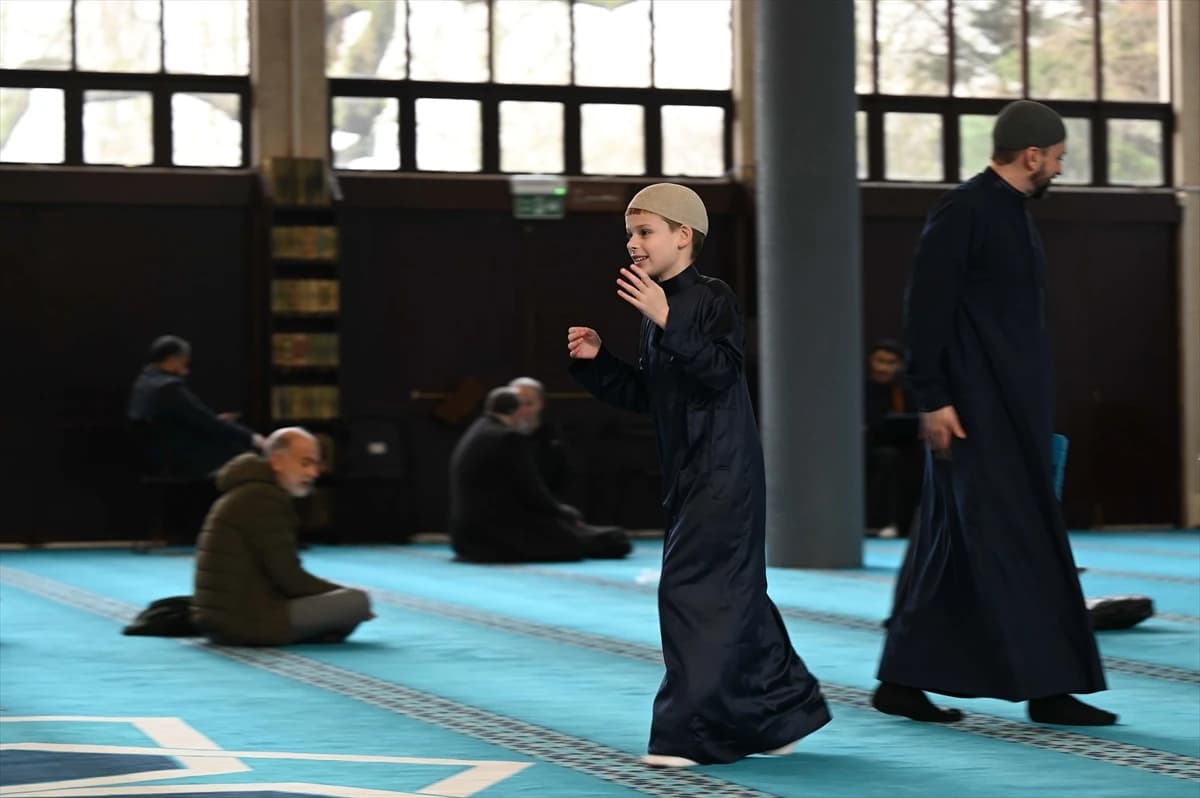 İngiltere'de İslam düşmanlığına yanıt çocuk kalbinden geldi