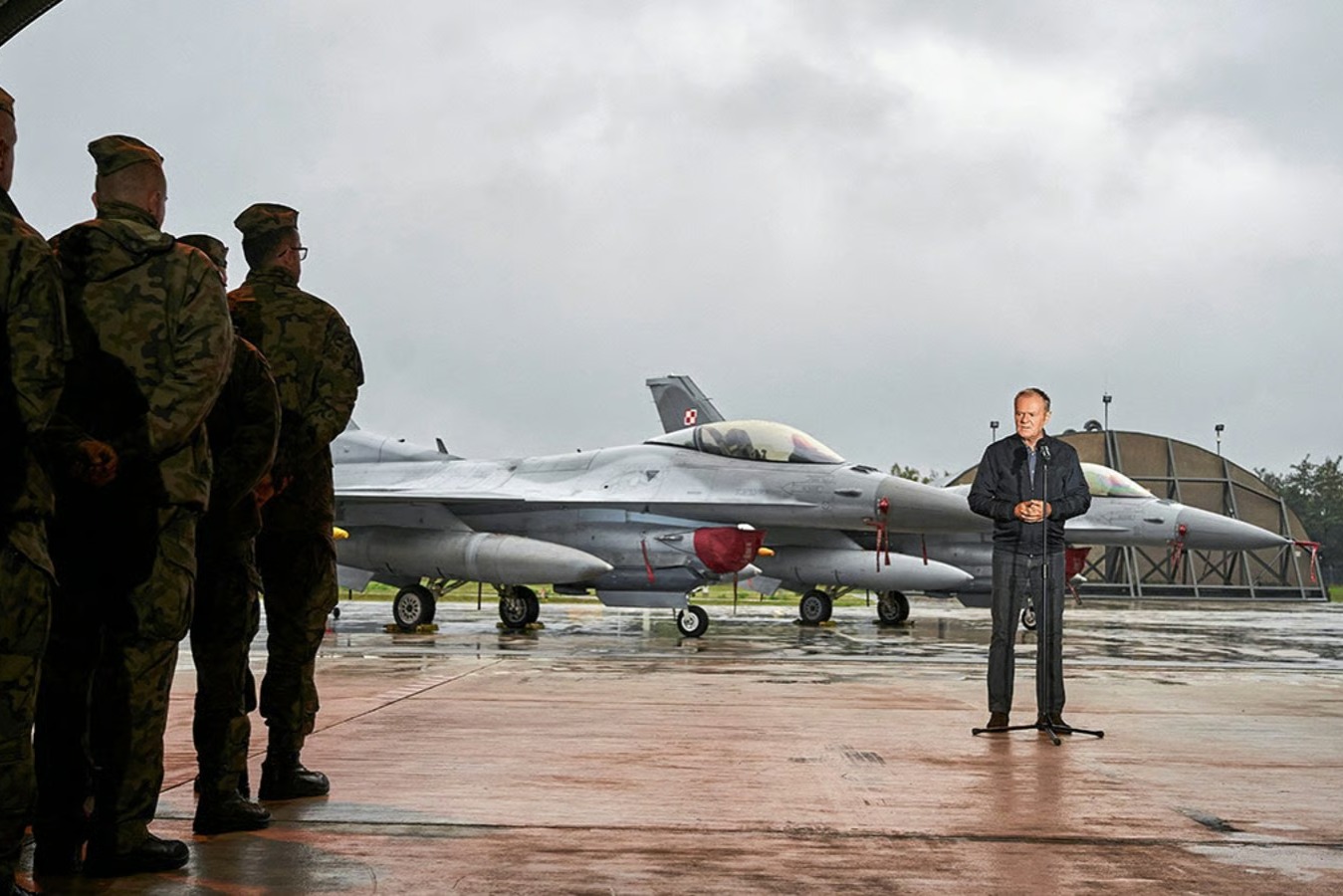 Poland Reaffirms Threat to Down Russian Jets