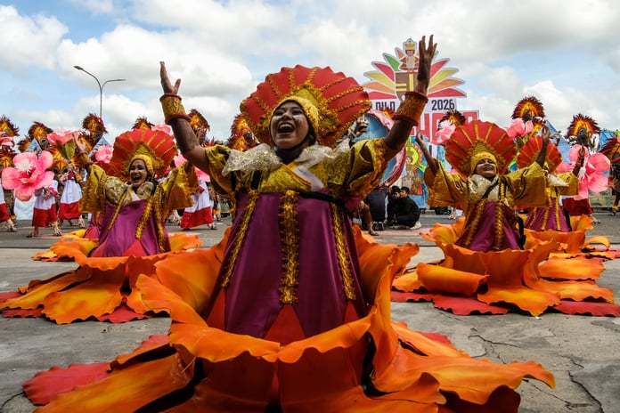 Kabile dansçıları ve "Ati" halkının mirası
