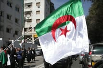 Cezayir yakaladığı Fransız ajanları sınır dışı etti