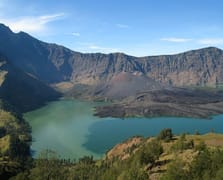 Yanardağdaki uçurumdan düşen turist günlerdir kurtarılmayı bekliyor