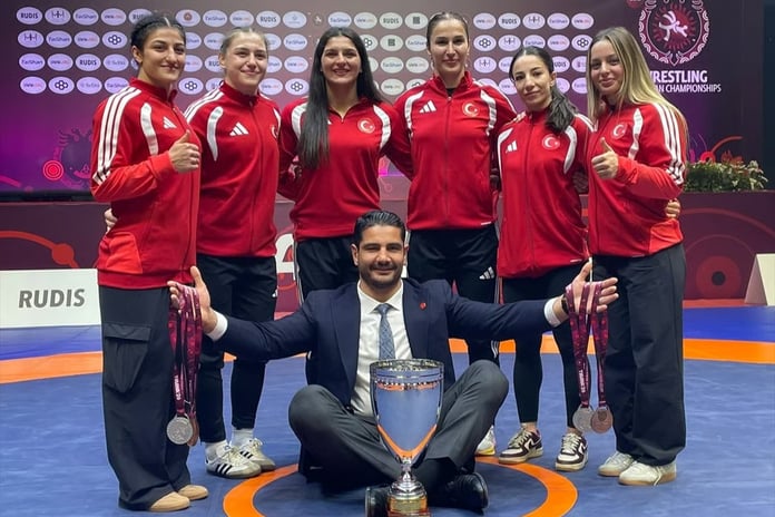 Türk kadın güreşçiler Avrupa Şampiyonası'na damga vurdu
