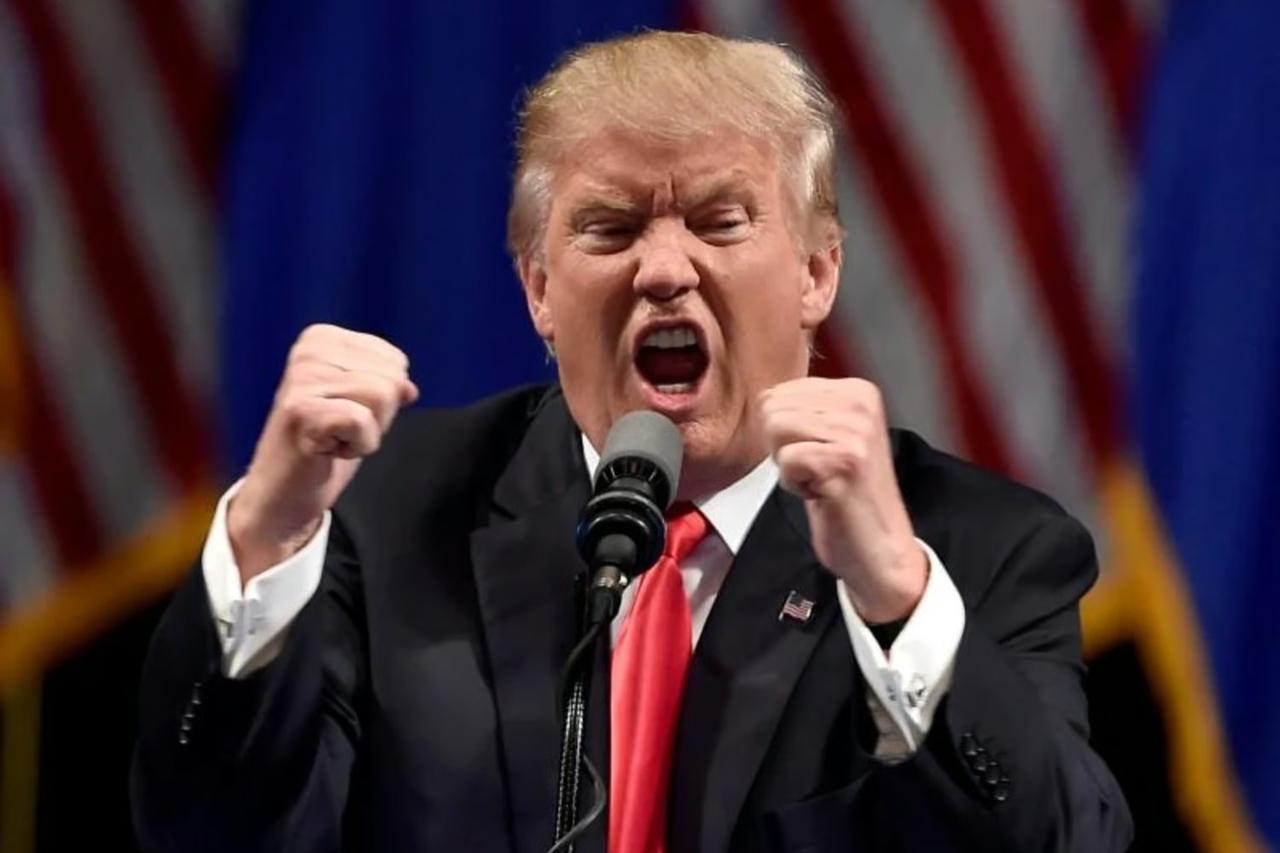 Trump'ın azledilmesi için ilk adım atıldı!