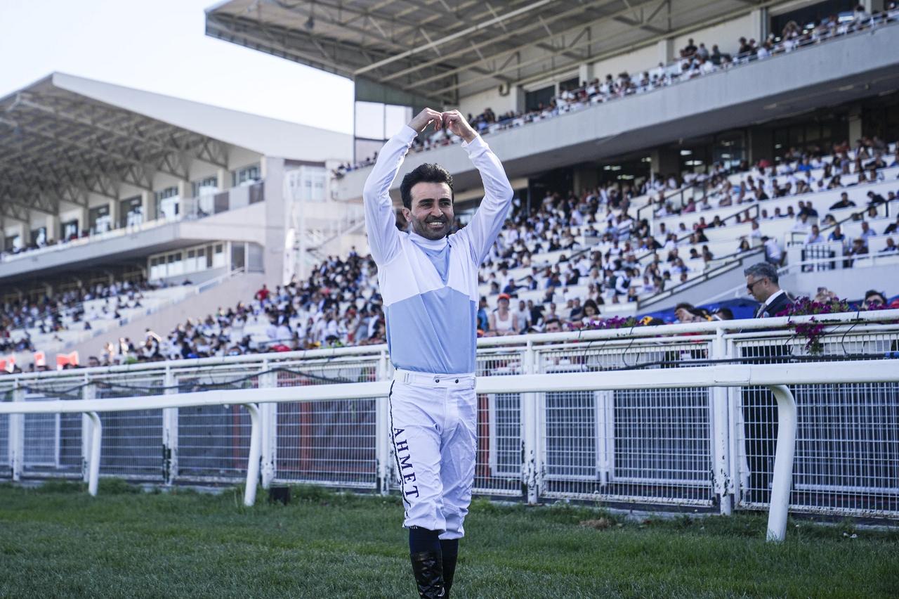 İlk ikramiye