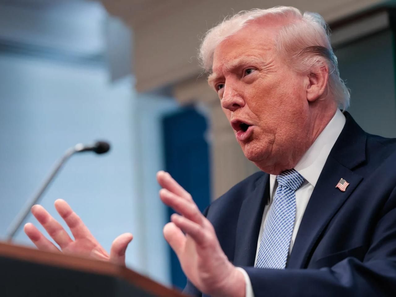 Trump'tan sağcı gazetecilere ağır hakaretler