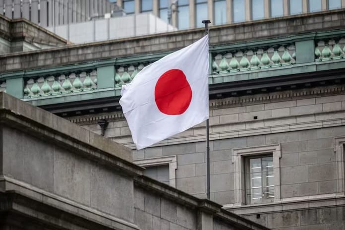 Japonya tacizleri engellemek için Bluetooth'u yasaklıyor