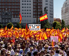 Yolsuzluk iddiaları istifa çağrısını beraberinde getirdi