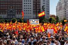 Yolsuzluk iddiaları istifa çağrısını beraberinde getirdi