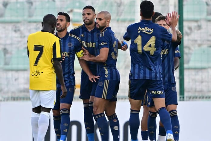 Fenerbahçe'de sezon öncesi moral deposu:  Sarı lacivertlilerden hazırlık maçında gol yağmuru, Jhon Duran ilk maçında yıldızlaştı