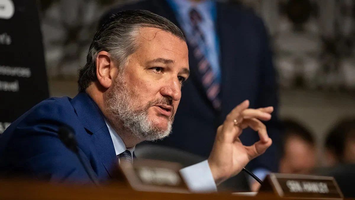 Ted Cruz Trump yönetimine İran’daki protestocuların silahlandırılması çağrısı yaptı
