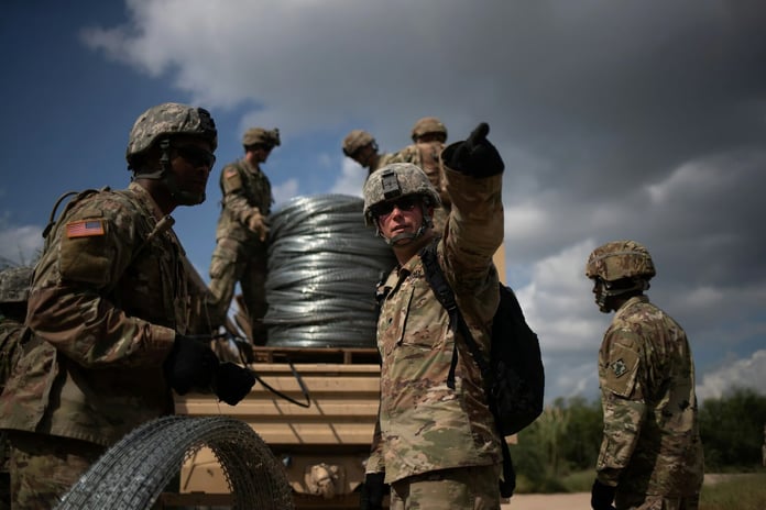 Amerikan askerleri yanlışlıkla Meksika'daki bir plajı işgal etti