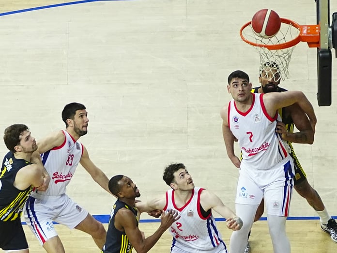 Basketbol Süper Ligi play-off çeyrek finalleri tamamlandı: Yarı final eşleşmeleri belli oldu