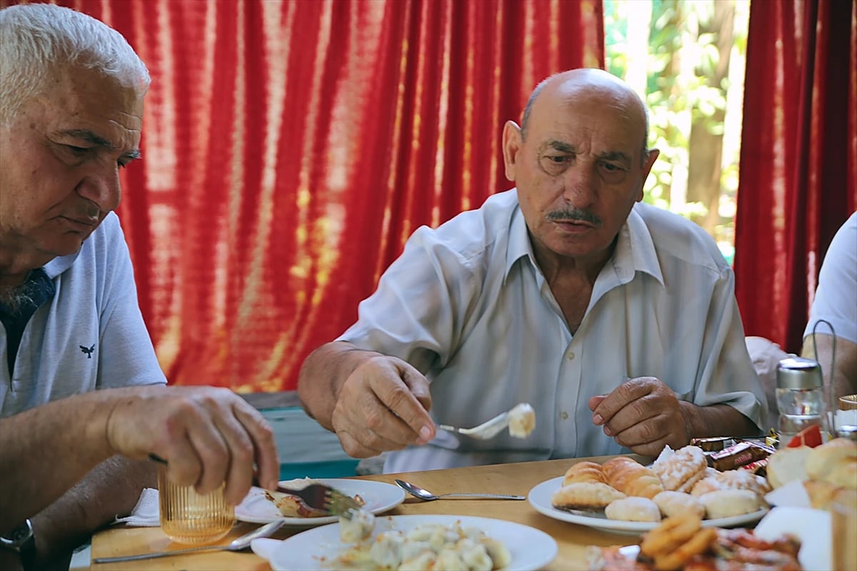 Kazanın başında saygı sınavı: Kırgızistan’da Ahıska Türklerinin asırlık "Hınkal Günü"