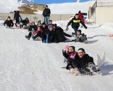 Doğu Anadolu'da kar esareti: Bazı illerde eğitime ara verildi 