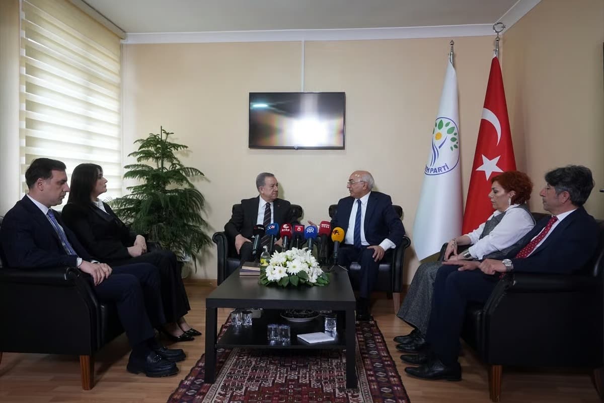 AK Parti, MHP ve DEM heyetleri bir araya geldi