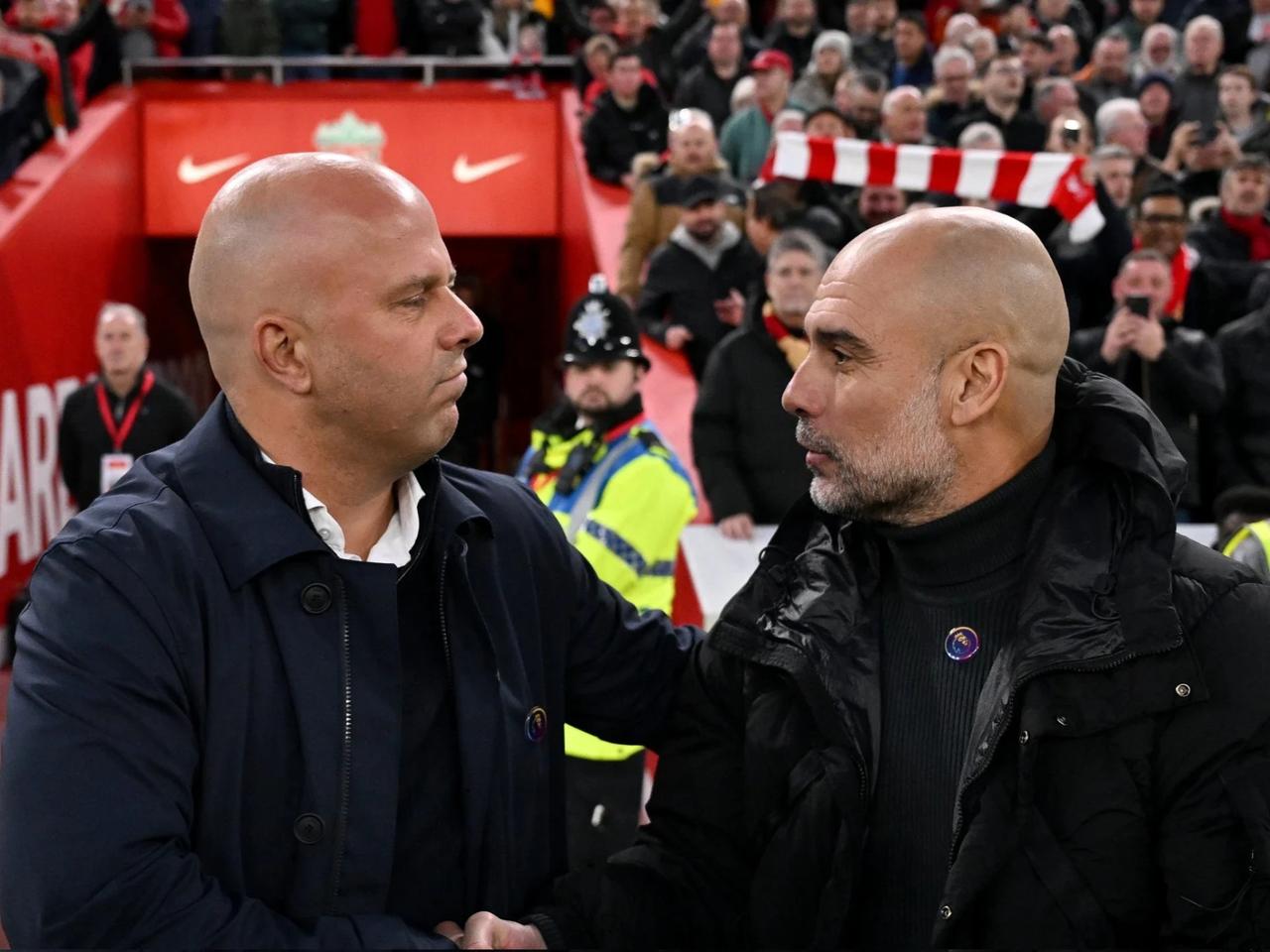 Manchester City rekor, Liverpool kupa peşinde