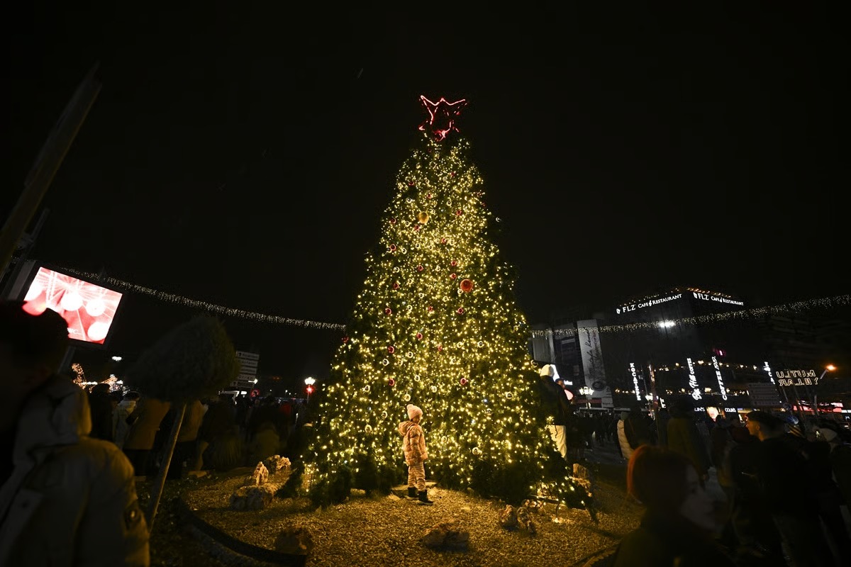 Yurt genelinde yılbaşı coşkuyla kutlandı